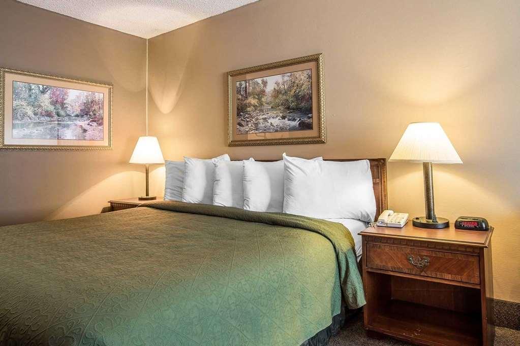קלייטון Quality Inn & Suites Mt Chalet חדר תמונה