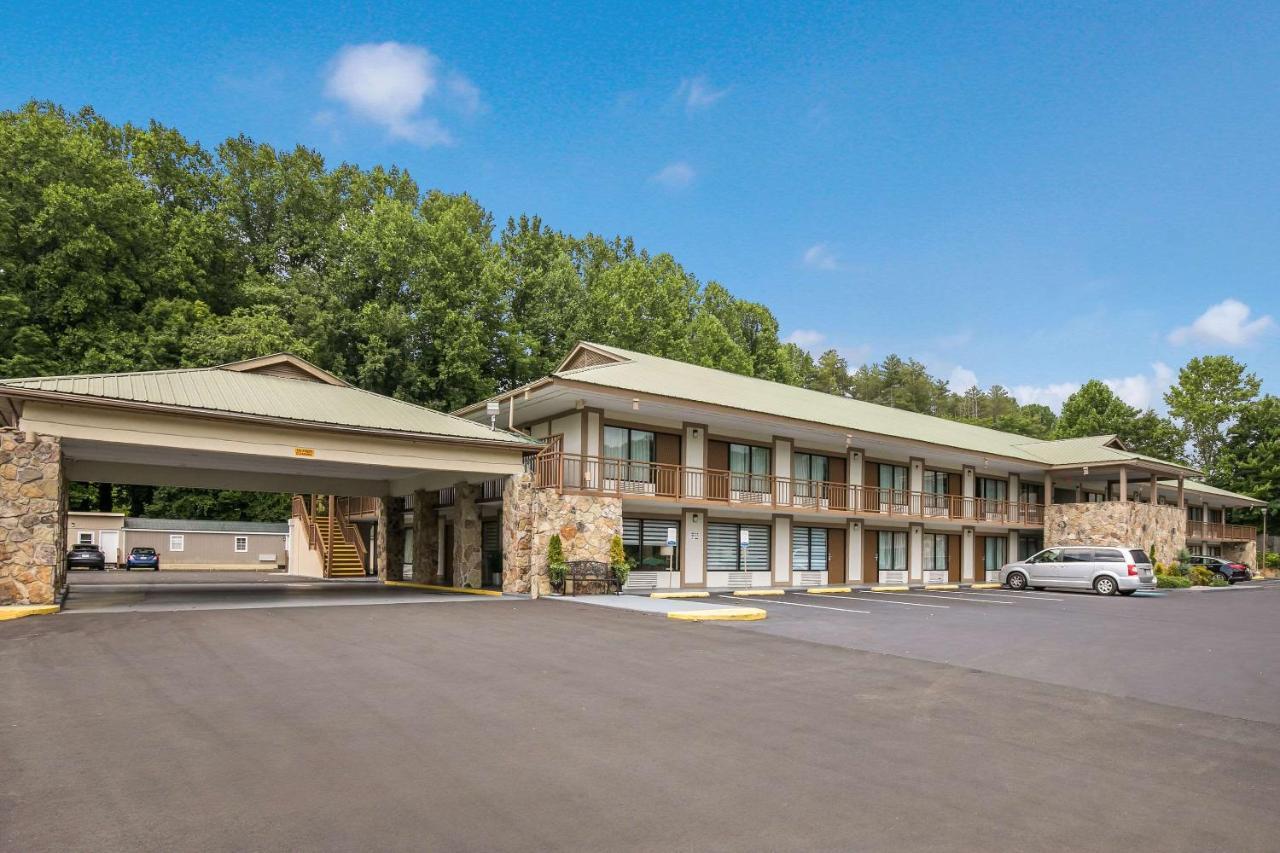קלייטון Quality Inn & Suites Mt Chalet מראה חיצוני תמונה