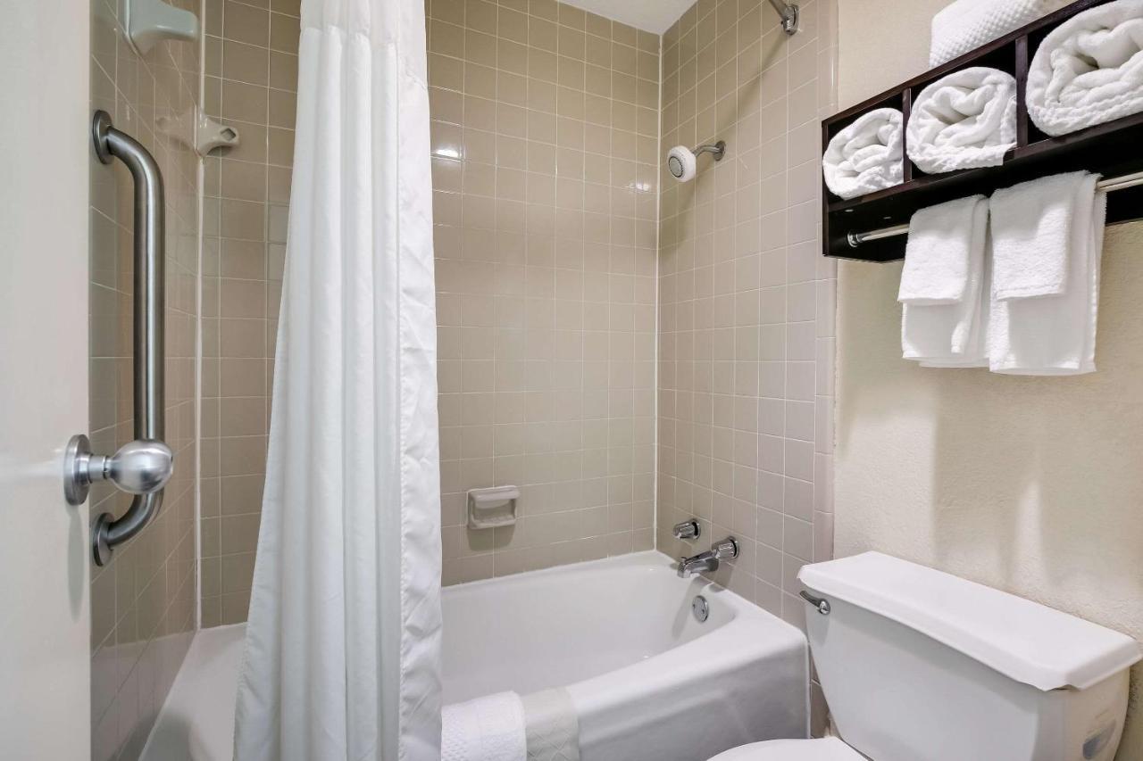 קלייטון Quality Inn & Suites Mt Chalet מראה חיצוני תמונה