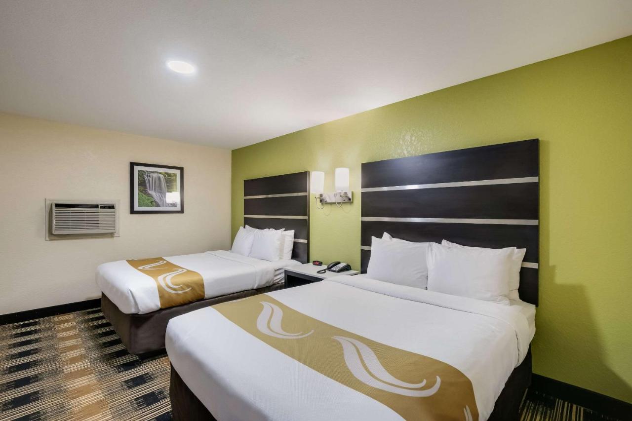 קלייטון Quality Inn & Suites Mt Chalet מראה חיצוני תמונה