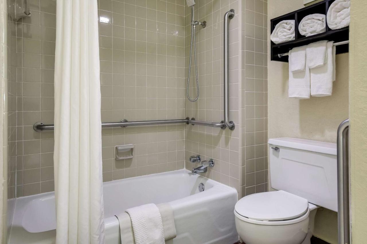 קלייטון Quality Inn & Suites Mt Chalet מראה חיצוני תמונה