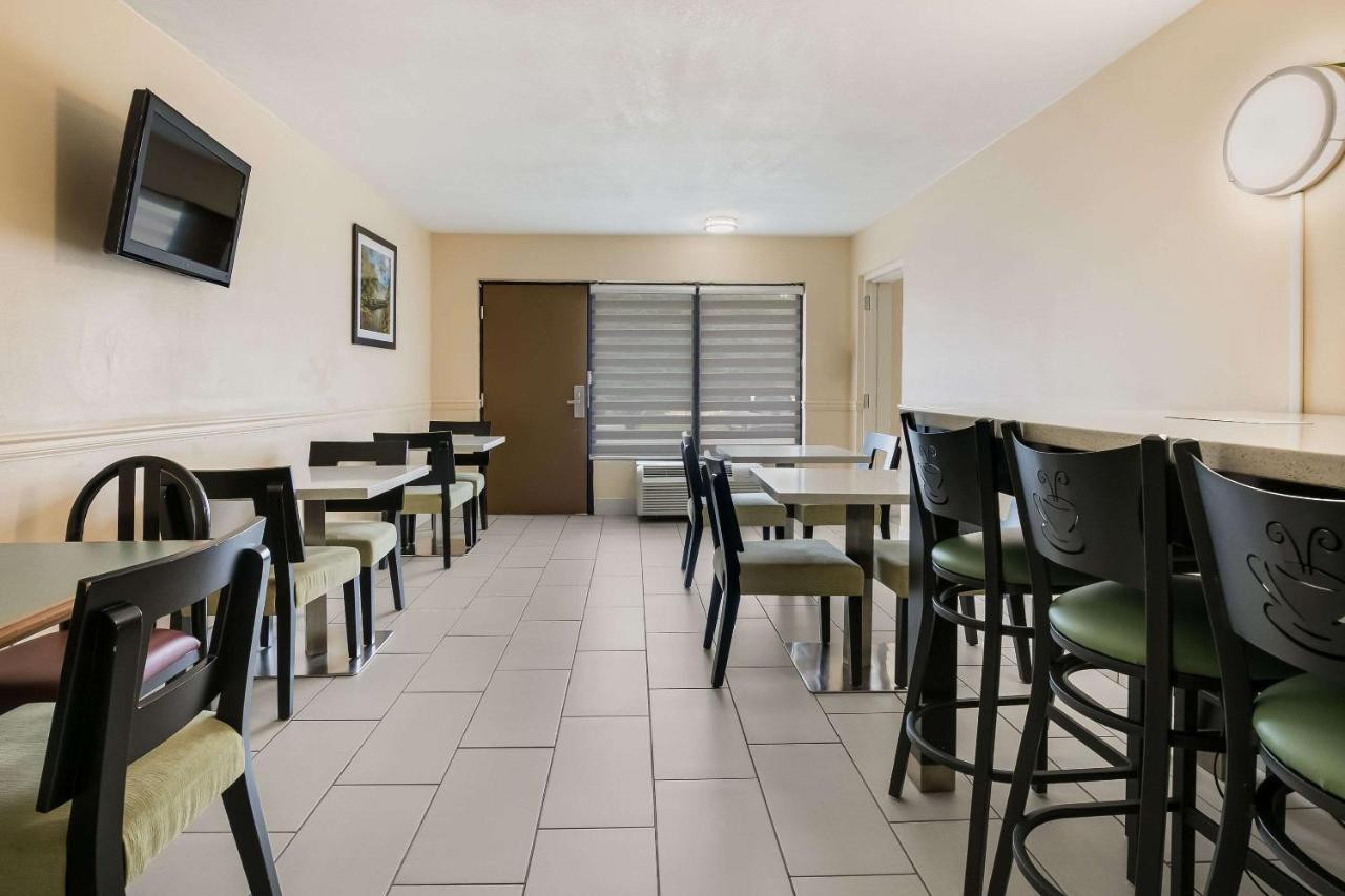 קלייטון Quality Inn & Suites Mt Chalet מראה חיצוני תמונה