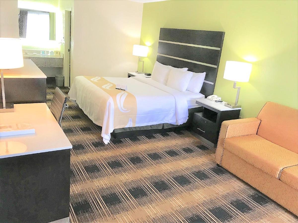 קלייטון Quality Inn & Suites Mt Chalet מראה חיצוני תמונה